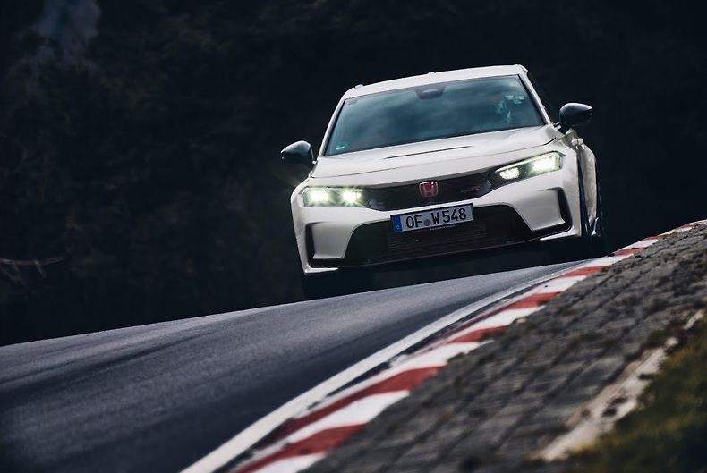 Civic Type R Sets A New Record
